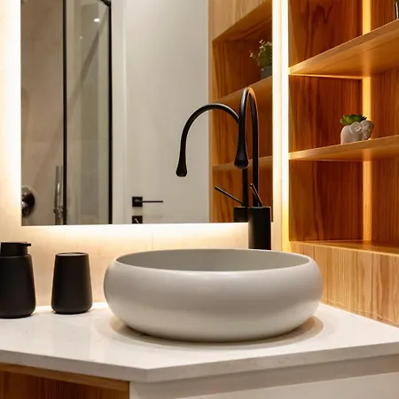 Lux Studio Center * Tirana